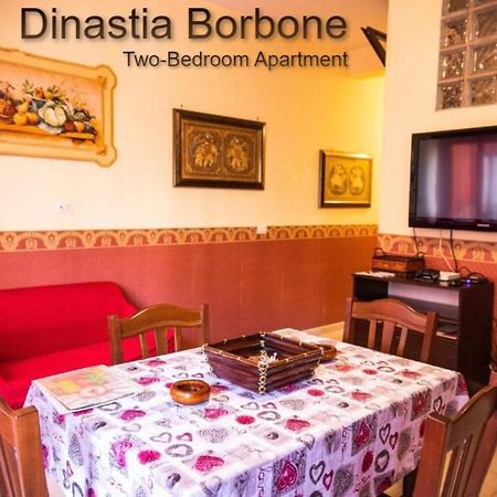 נאפולי Casa Vacanza Dinastia Borbone - Centro Storico מראה חיצוני תמונה